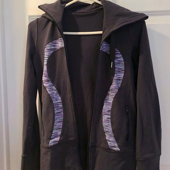 lululemon athletica Tops - Lululemon Stride Jacket full zip hooded sz 4